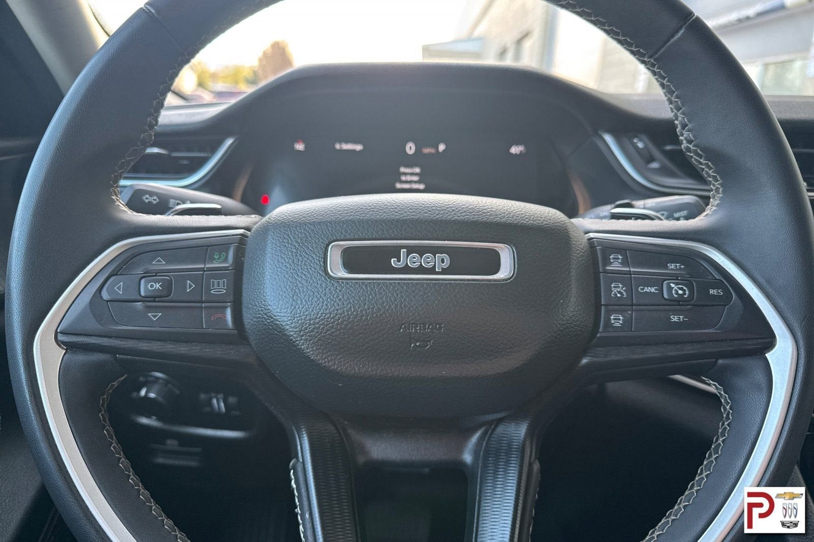 2023 Jeep Grand Cherokee L Laredo 4x4