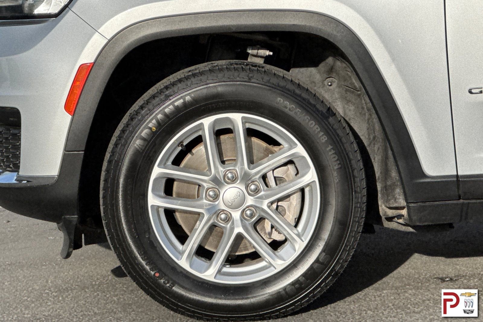 2023 Jeep Grand Cherokee L Laredo 4x4