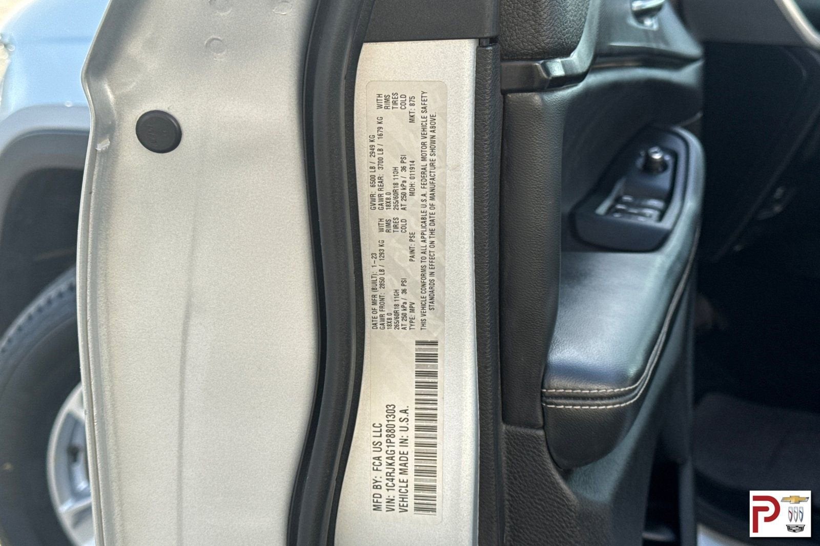 2023 Jeep Grand Cherokee L Laredo 4x4