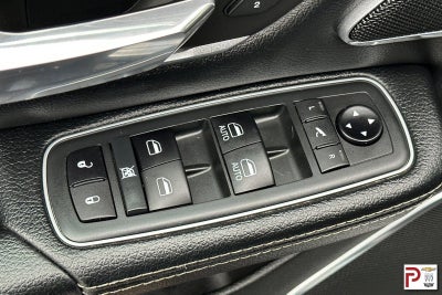 2021 RAM 1500 Laramie Crew Cab 4x4 5'7" Box