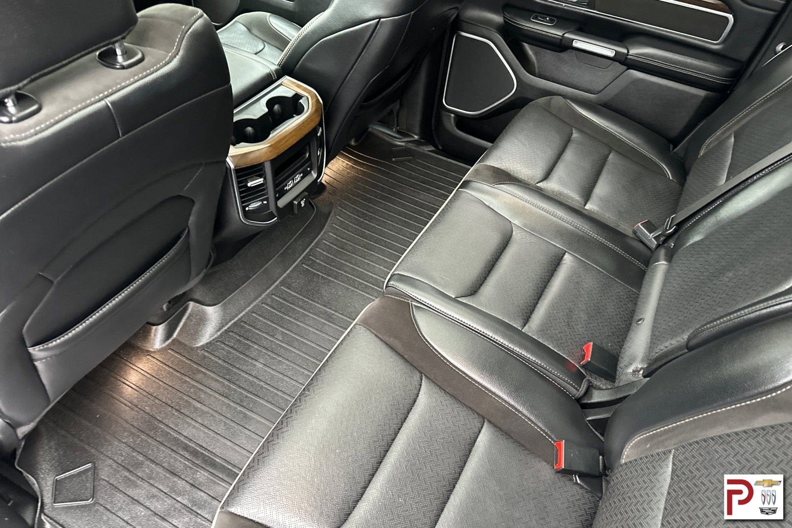 2021 RAM 1500 Laramie Crew Cab 4x4 5'7" Box