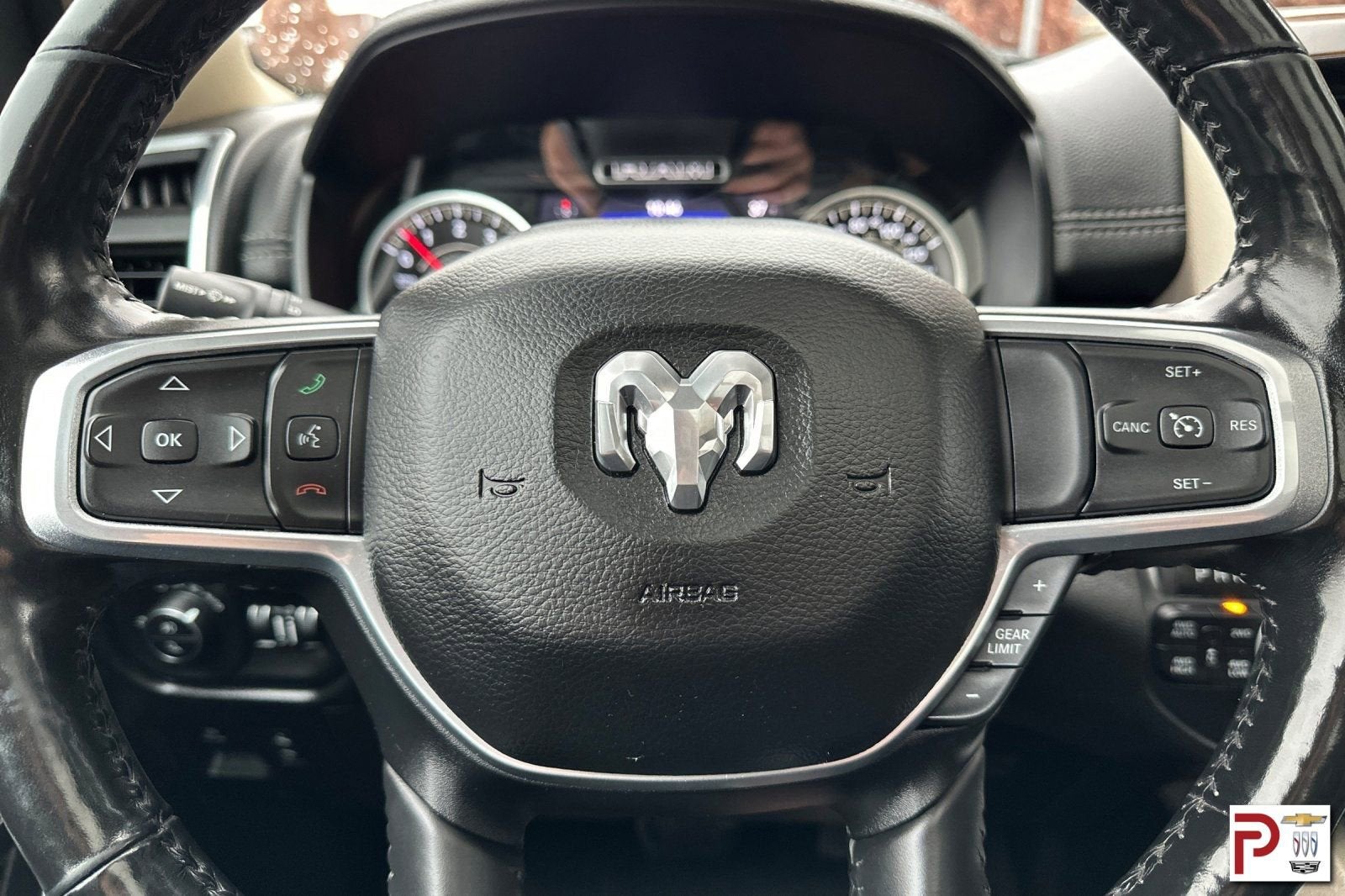 2021 RAM 1500 Laramie Crew Cab 4x4 5'7" Box