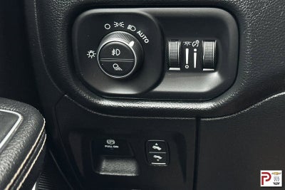 2021 RAM 1500 Laramie Crew Cab 4x4 5'7" Box