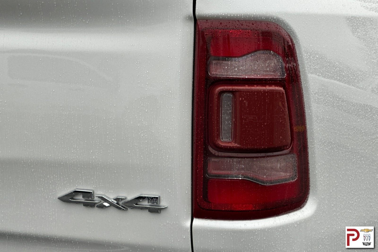 2021 RAM 1500 Laramie Crew Cab 4x4 5'7" Box