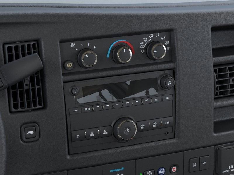 2026 Chevrolet Express Passenger 1LT