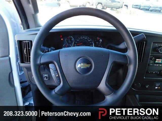 2024 Chevrolet Express Cutaway 3500 1WT