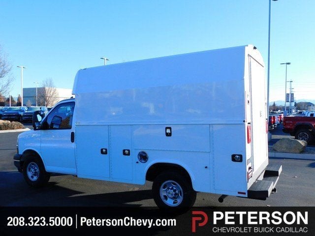 2024 Chevrolet Express Cutaway 3500 1WT