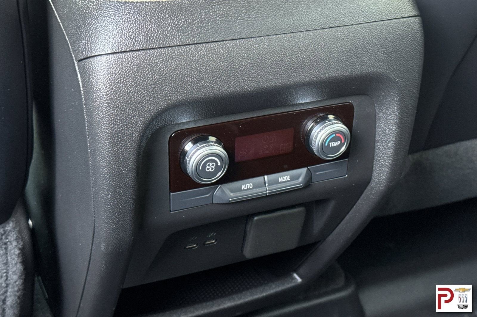 2025 GMC Acadia AT4