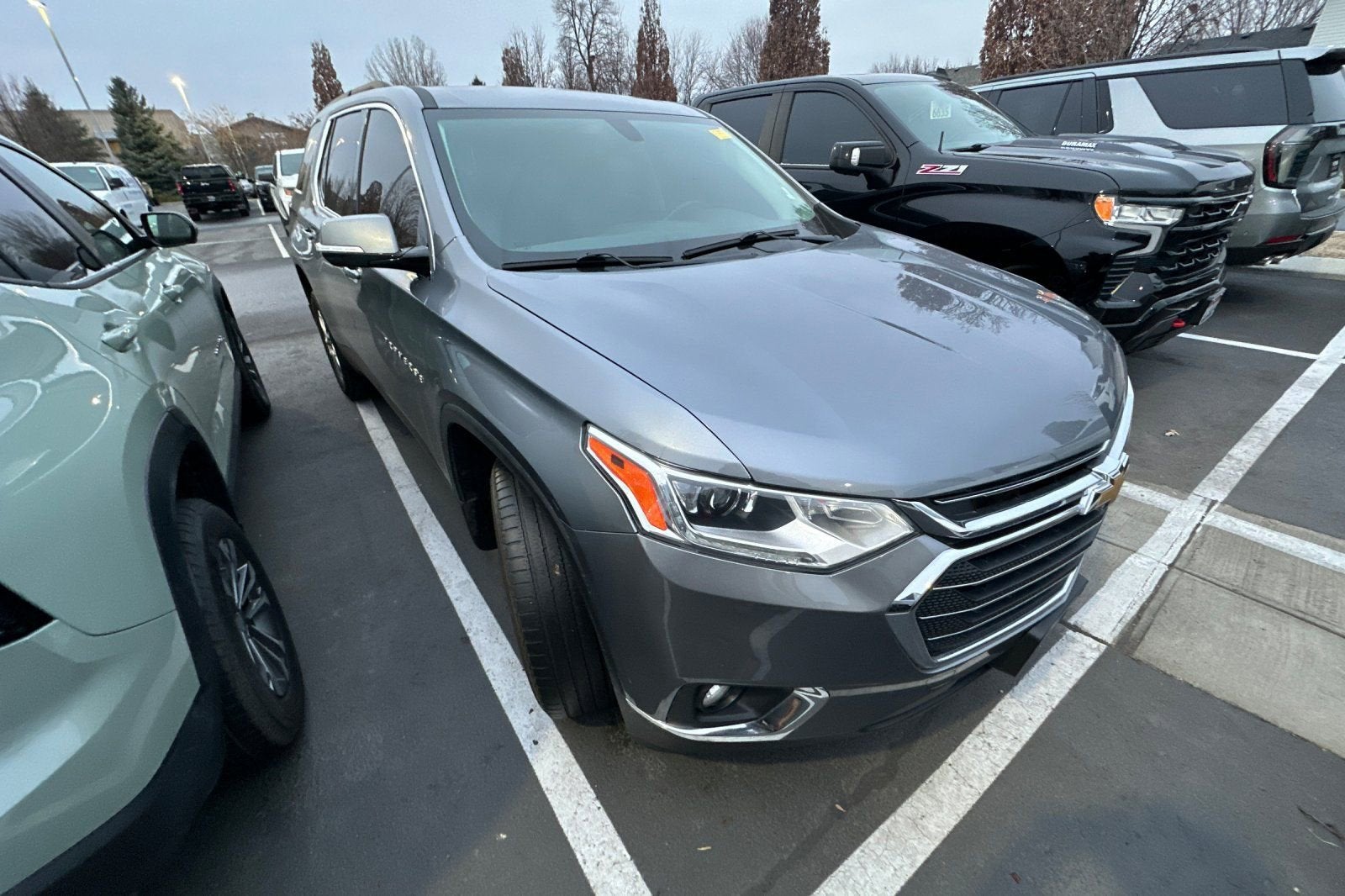 2020 Chevrolet Traverse LT Cloth