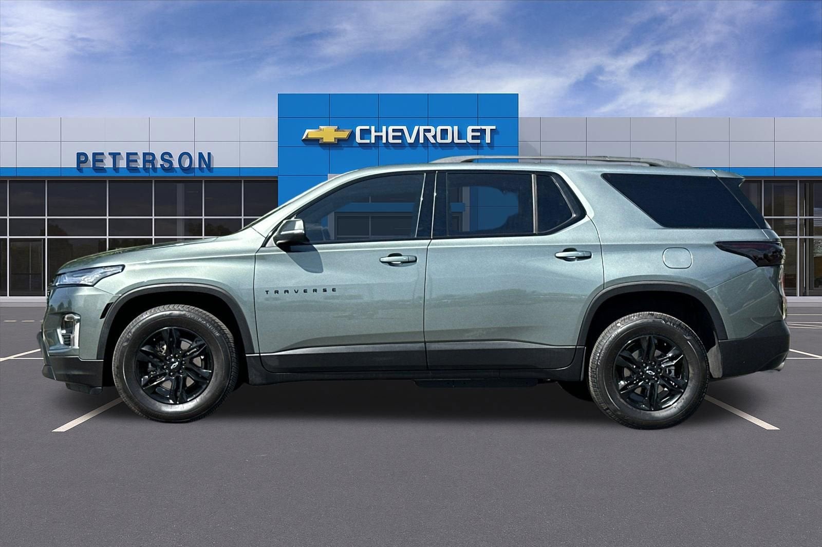 2023 Chevrolet Traverse LT Cloth