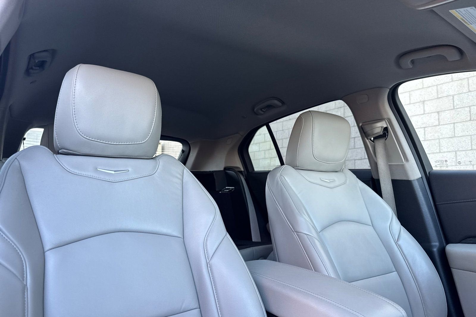 2022 Cadillac XT4 Premium Luxury