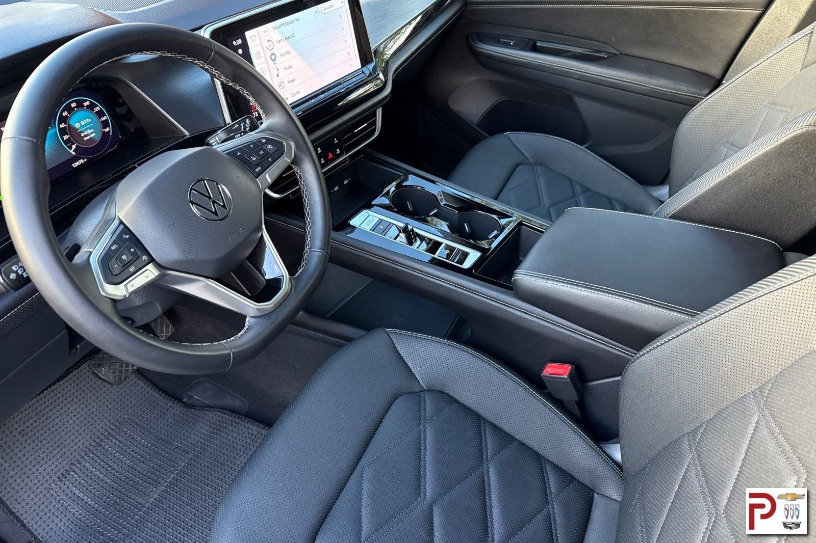 2025 Volkswagen Atlas Cross Sport 2.0T SE w/Technology