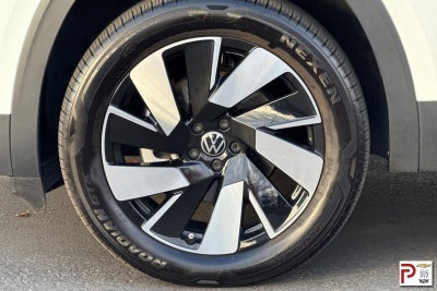 2025 Volkswagen Atlas Cross Sport 2.0T SE w/Technology