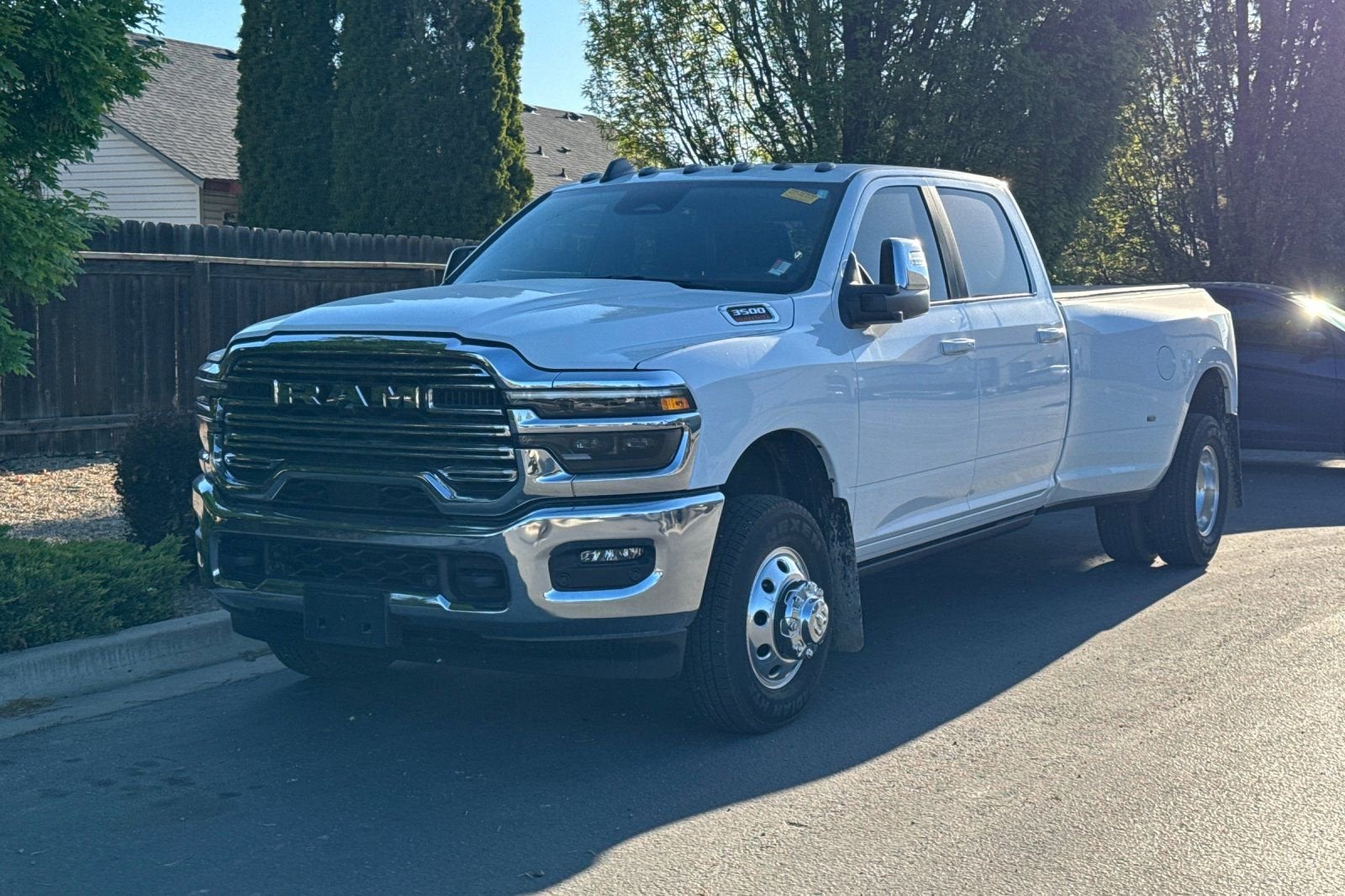 2025 RAM 3500 Laramie Crew Cab 4x4 8' Box