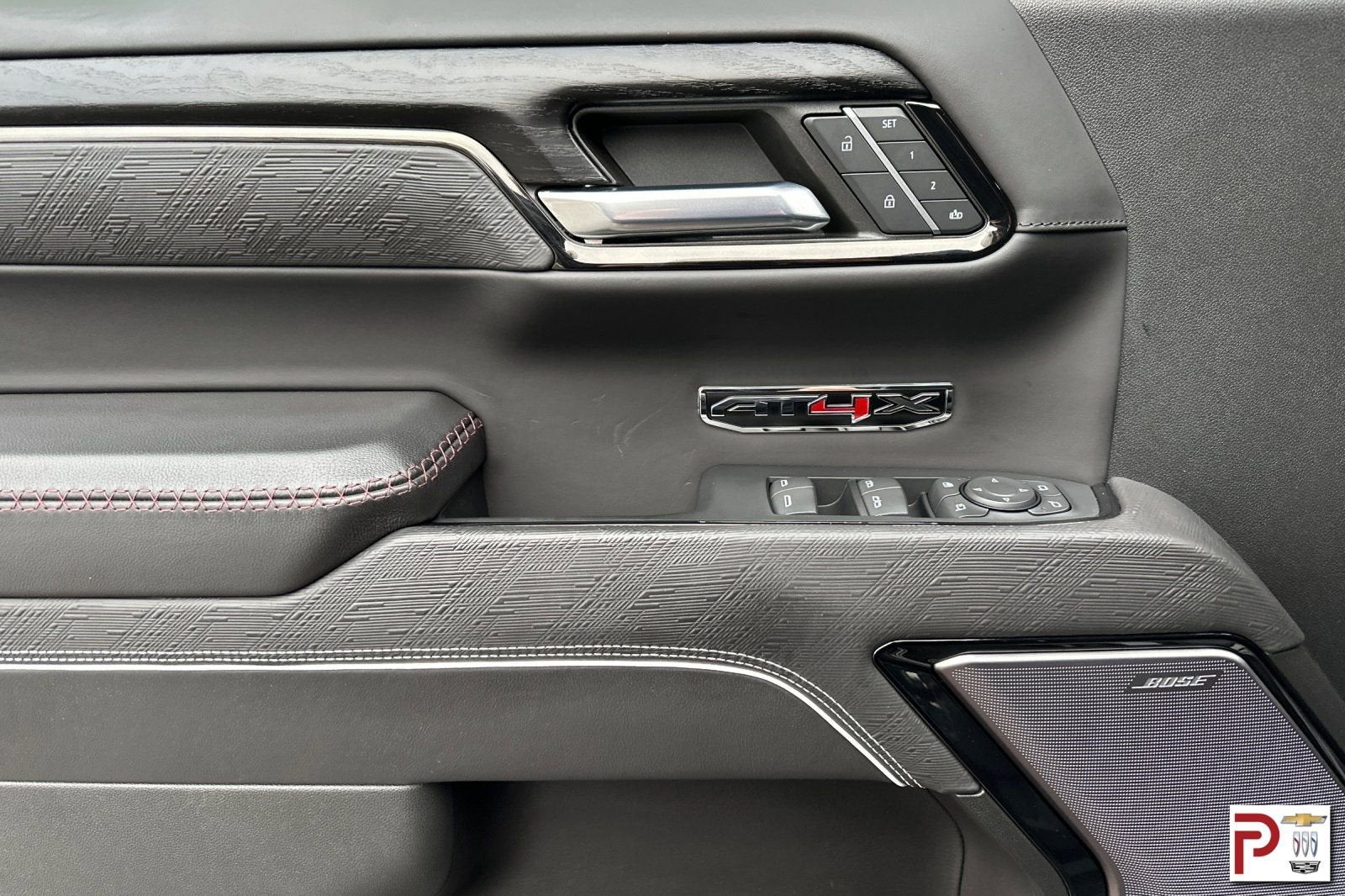 2023 GMC Sierra 1500 AT4X