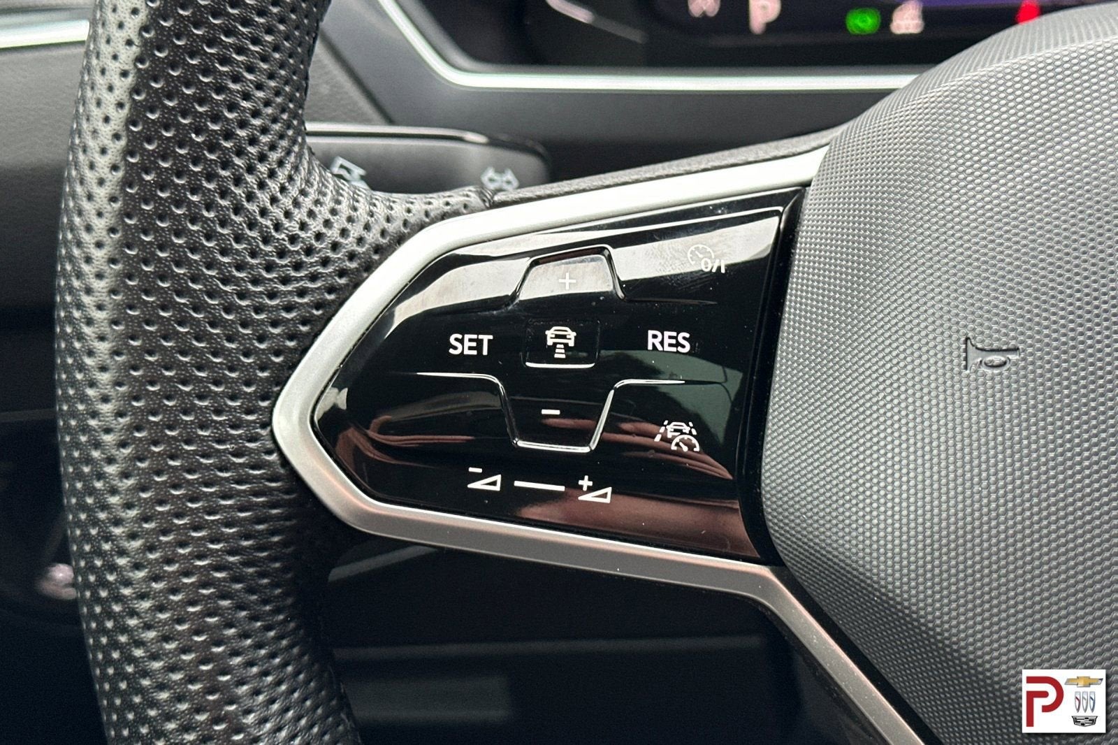 2024 Volkswagen Tiguan 2.0T SEL R-Line