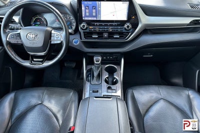 2021 Toyota Highlander Hybrid Platinum