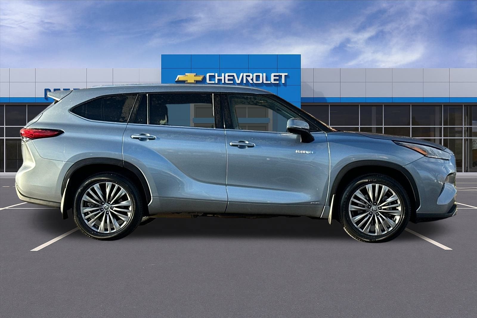 2021 Toyota Highlander Hybrid Platinum