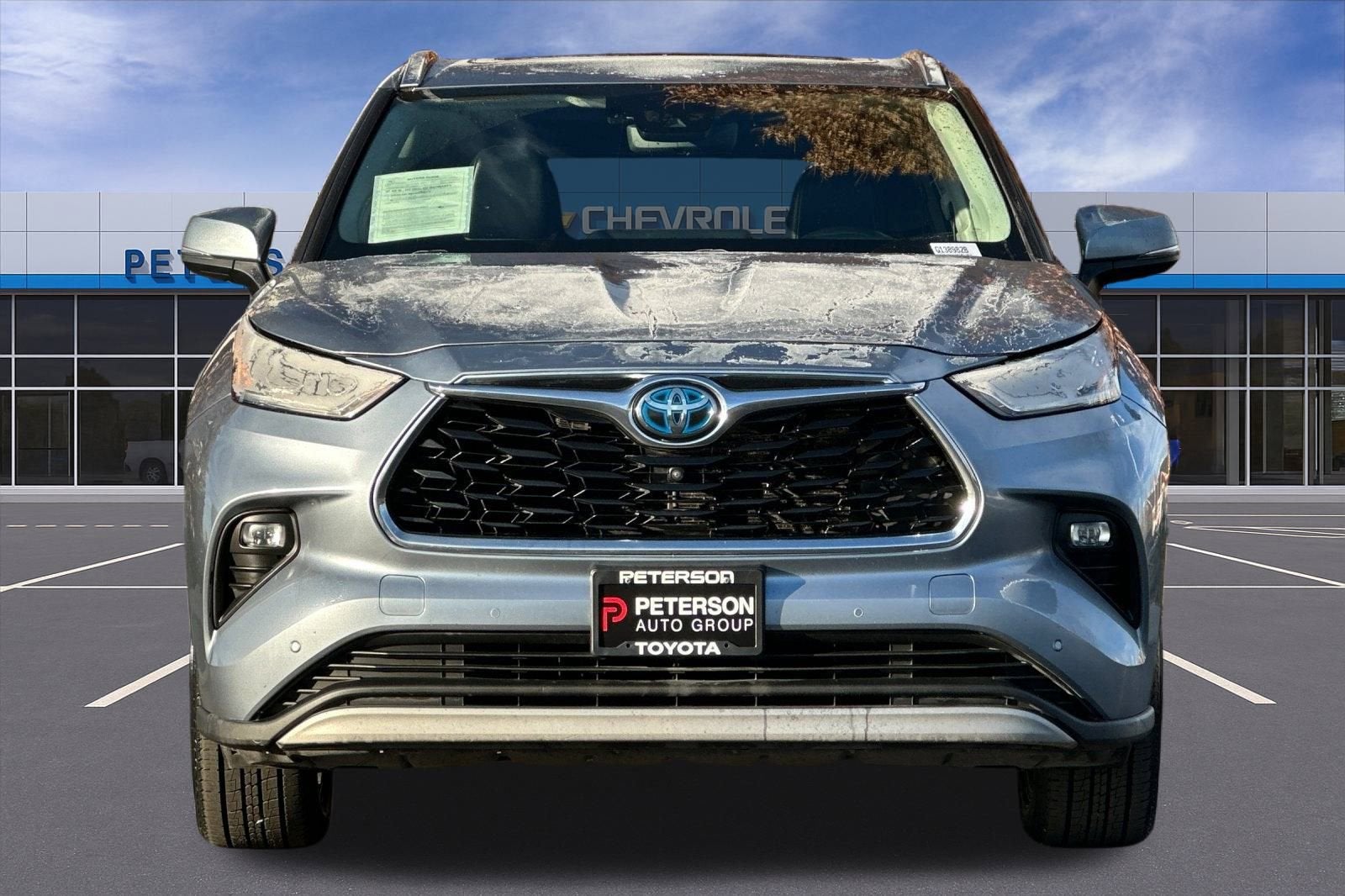 2021 Toyota Highlander Hybrid Platinum