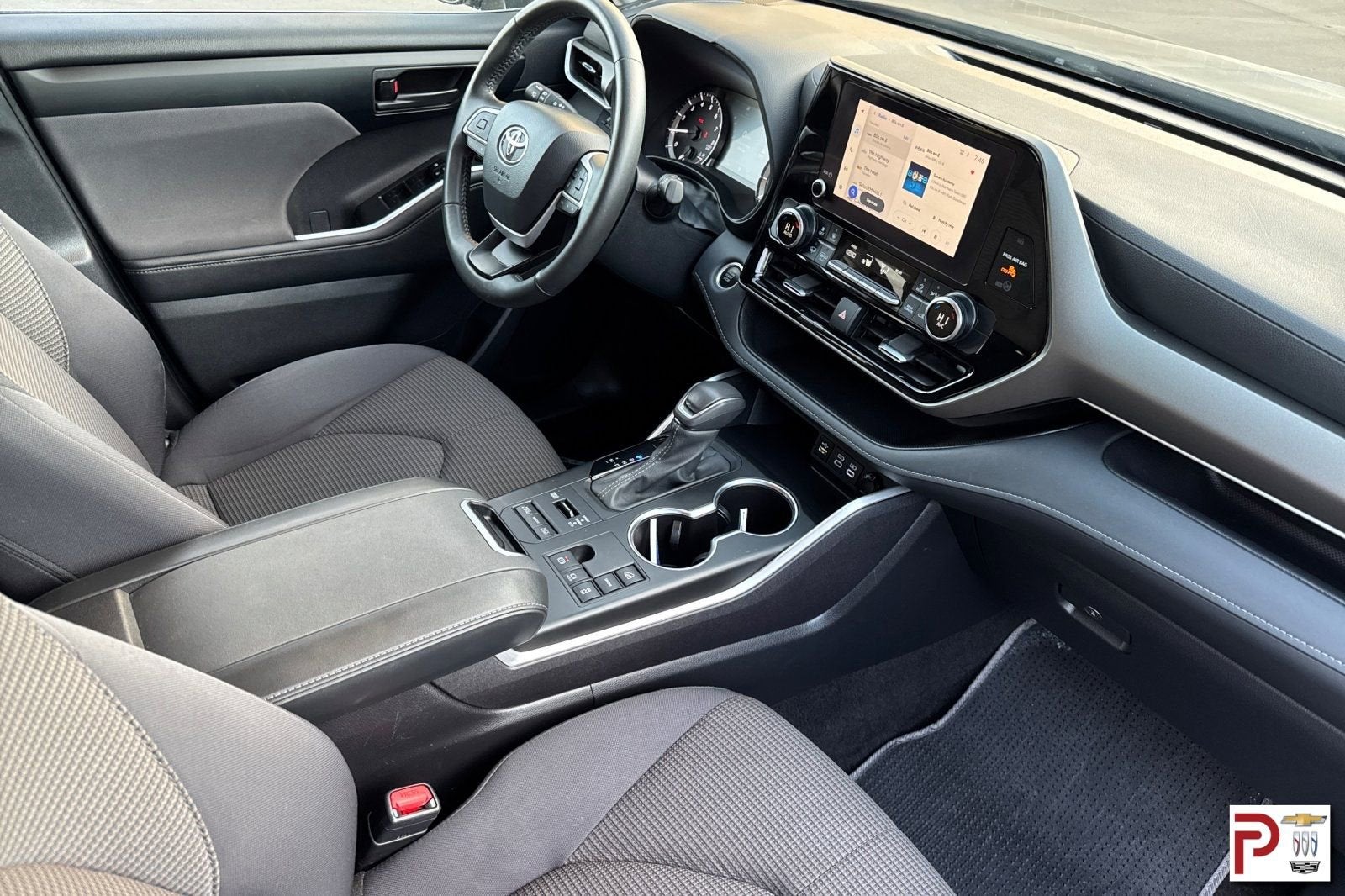 2024 Toyota Highlander LE