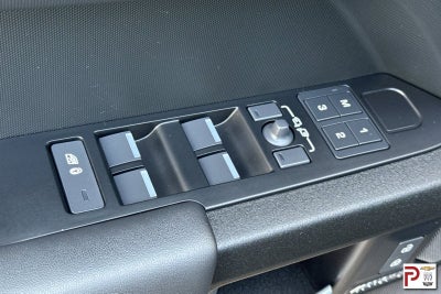 2025 Land Rover Defender 110 P525 V8