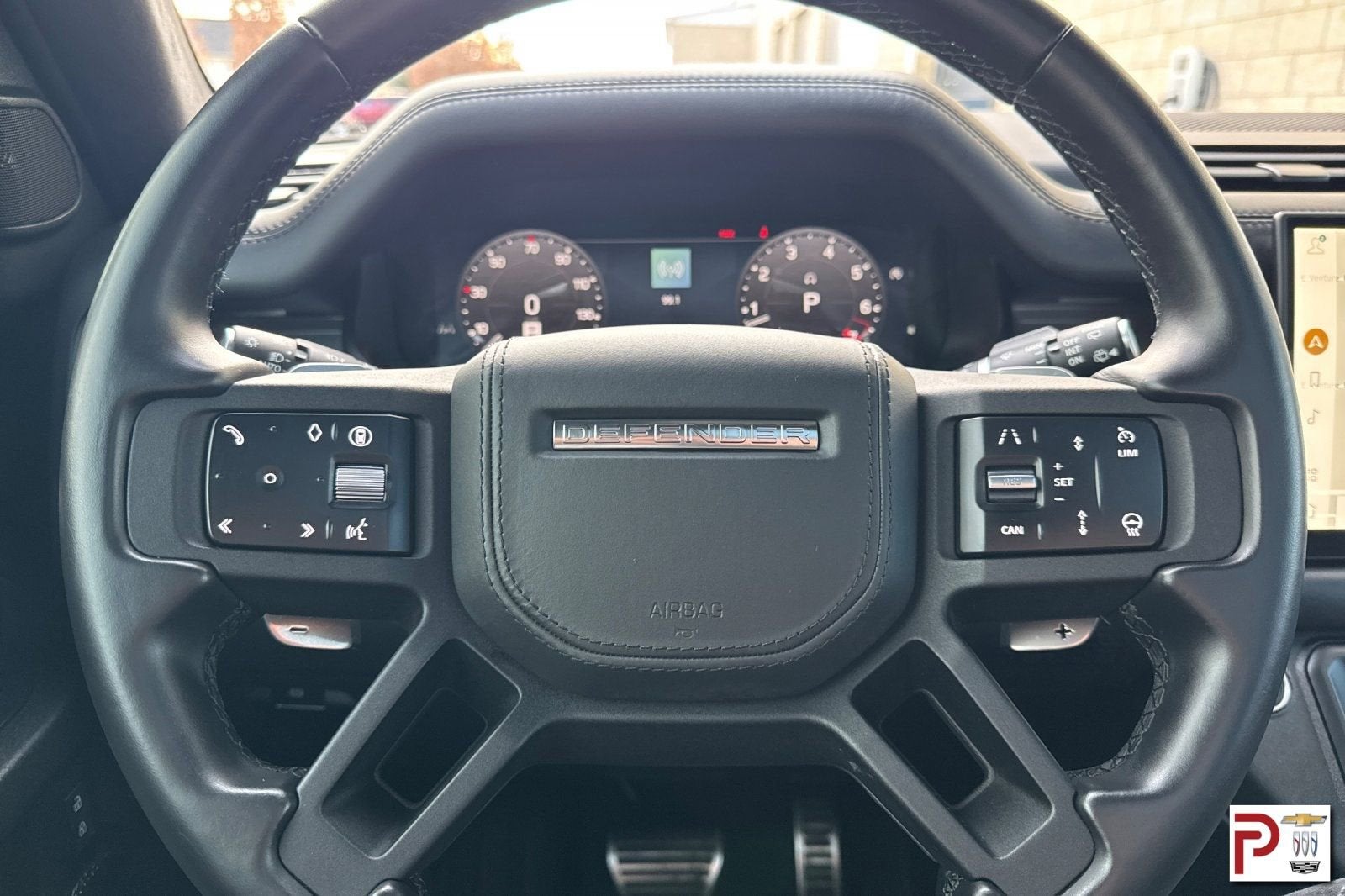 2025 Land Rover Defender 110 P525 V8