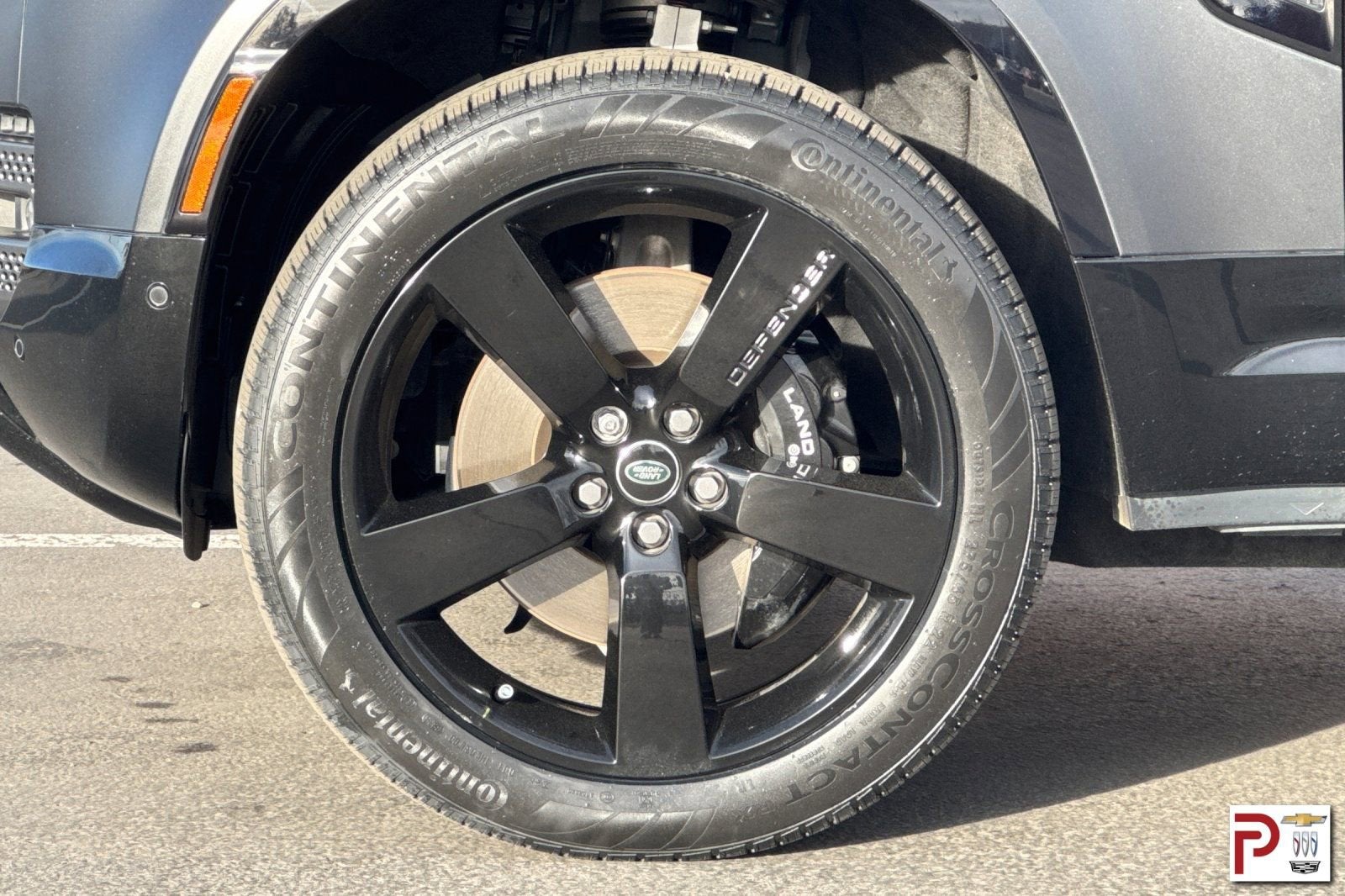 2025 Land Rover Defender 110 P525 V8