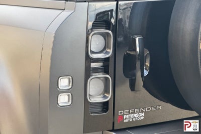 2025 Land Rover Defender 110 P525 V8