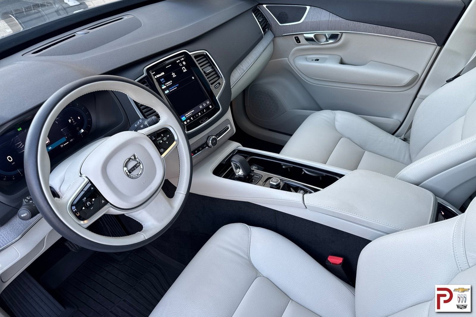 2025 Volvo XC90 B6 Plus 7-Seater