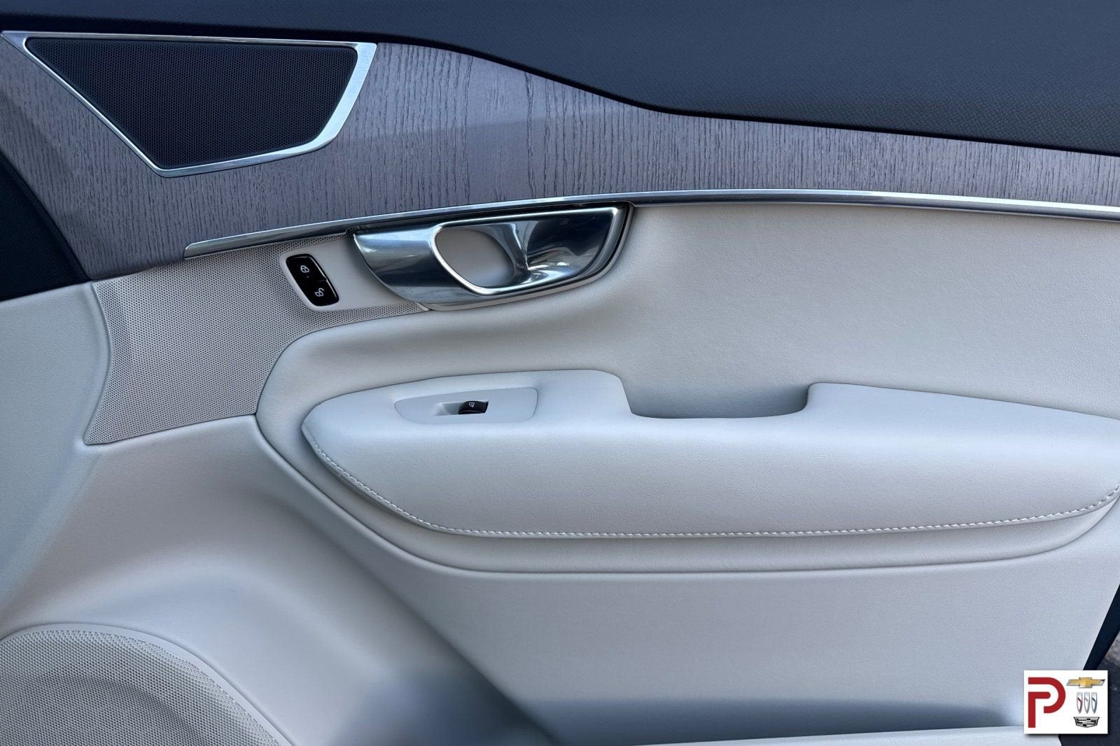 2025 Volvo XC90 B6 Plus 7-Seater