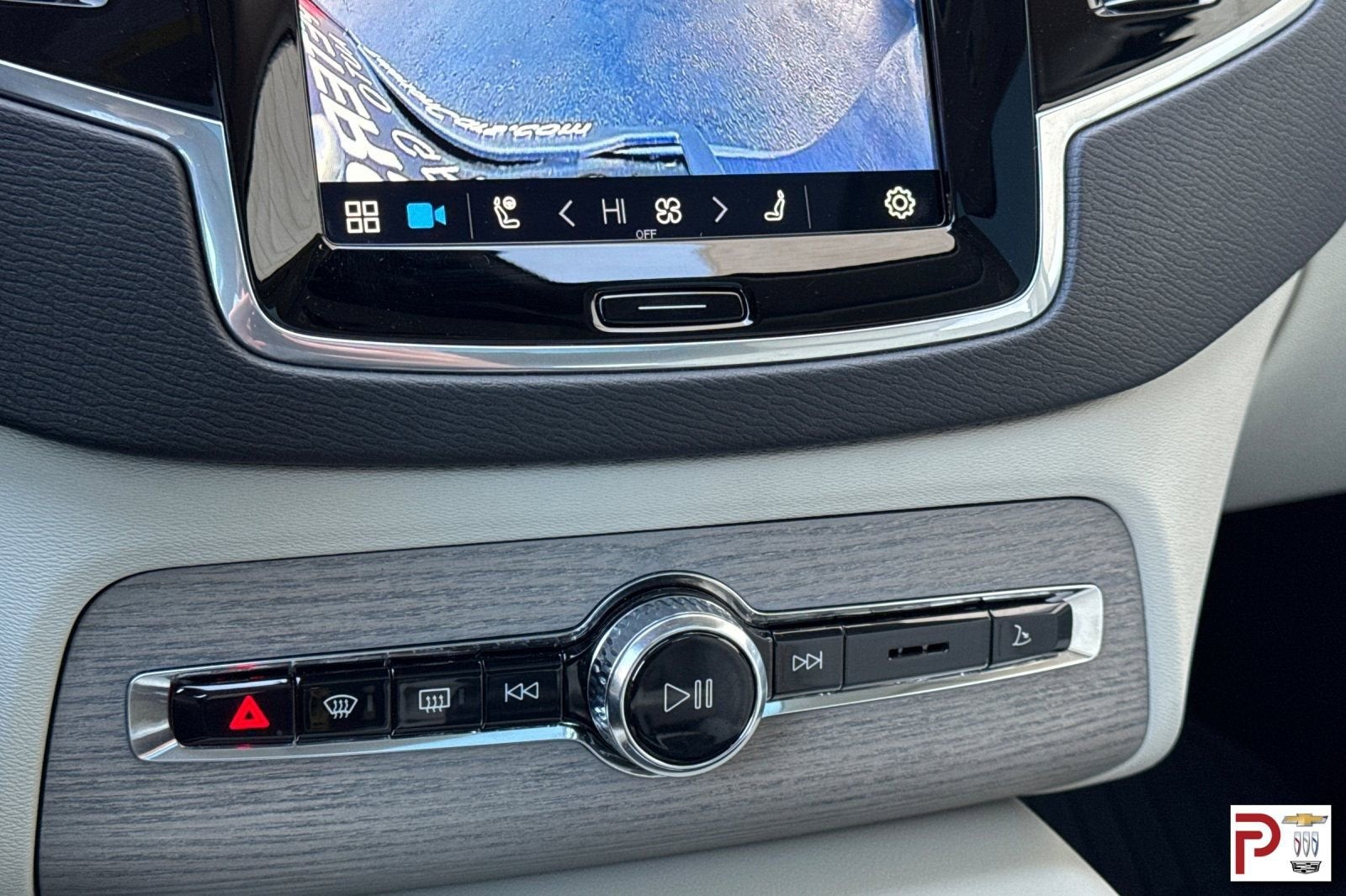 2025 Volvo XC90 B6 Plus 7-Seater