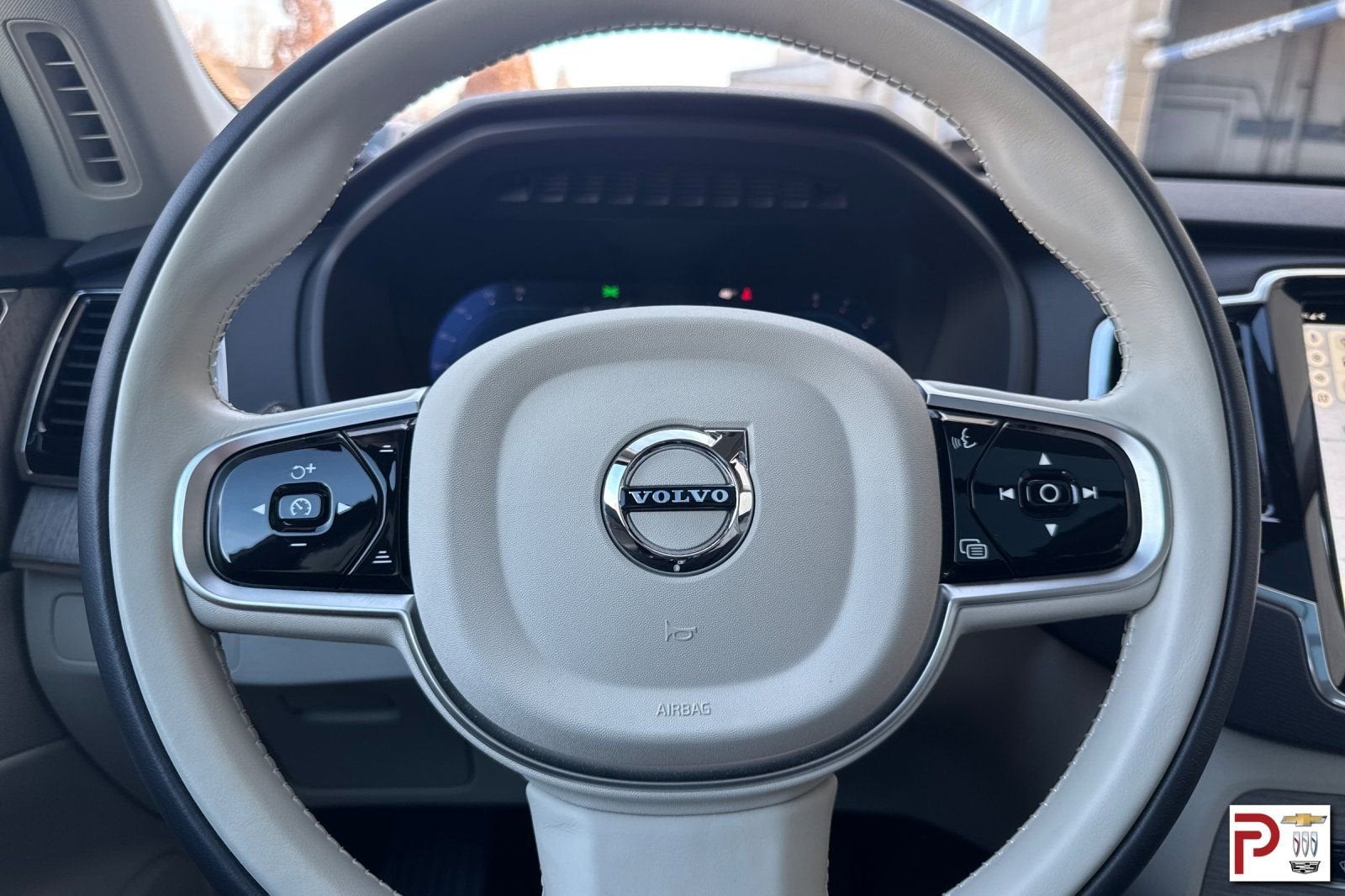 2025 Volvo XC90 B6 Plus 7-Seater