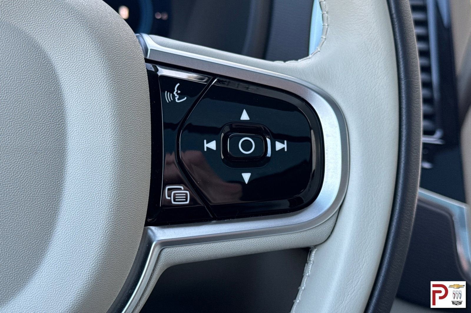 2025 Volvo XC90 B6 Plus 7-Seater