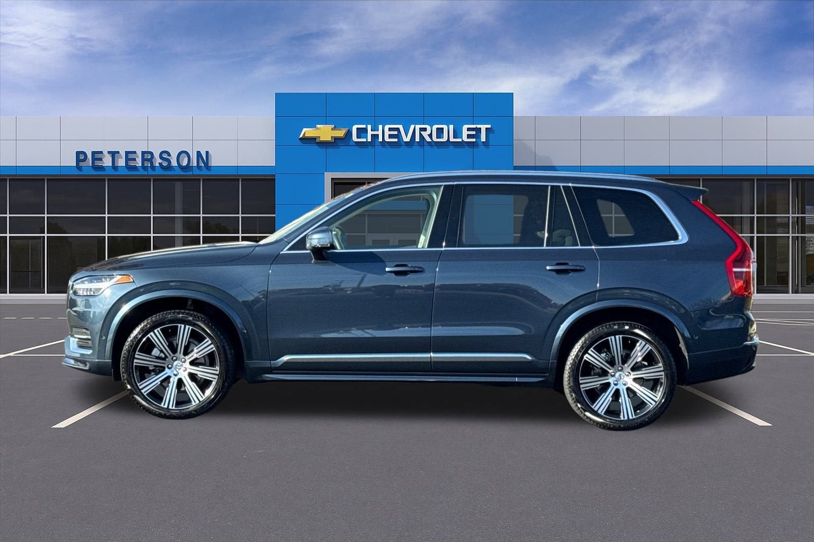 2025 Volvo XC90 B6 Plus 7-Seater