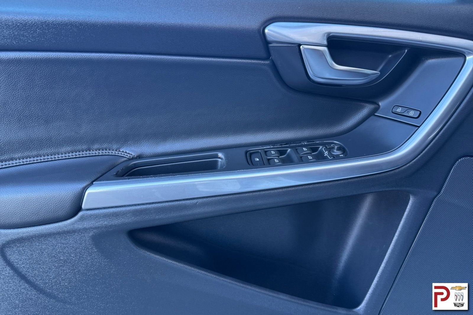 2018 Volvo V60 Cross Country T5