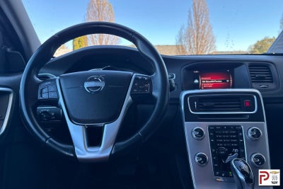 2018 Volvo V60 Cross Country T5
