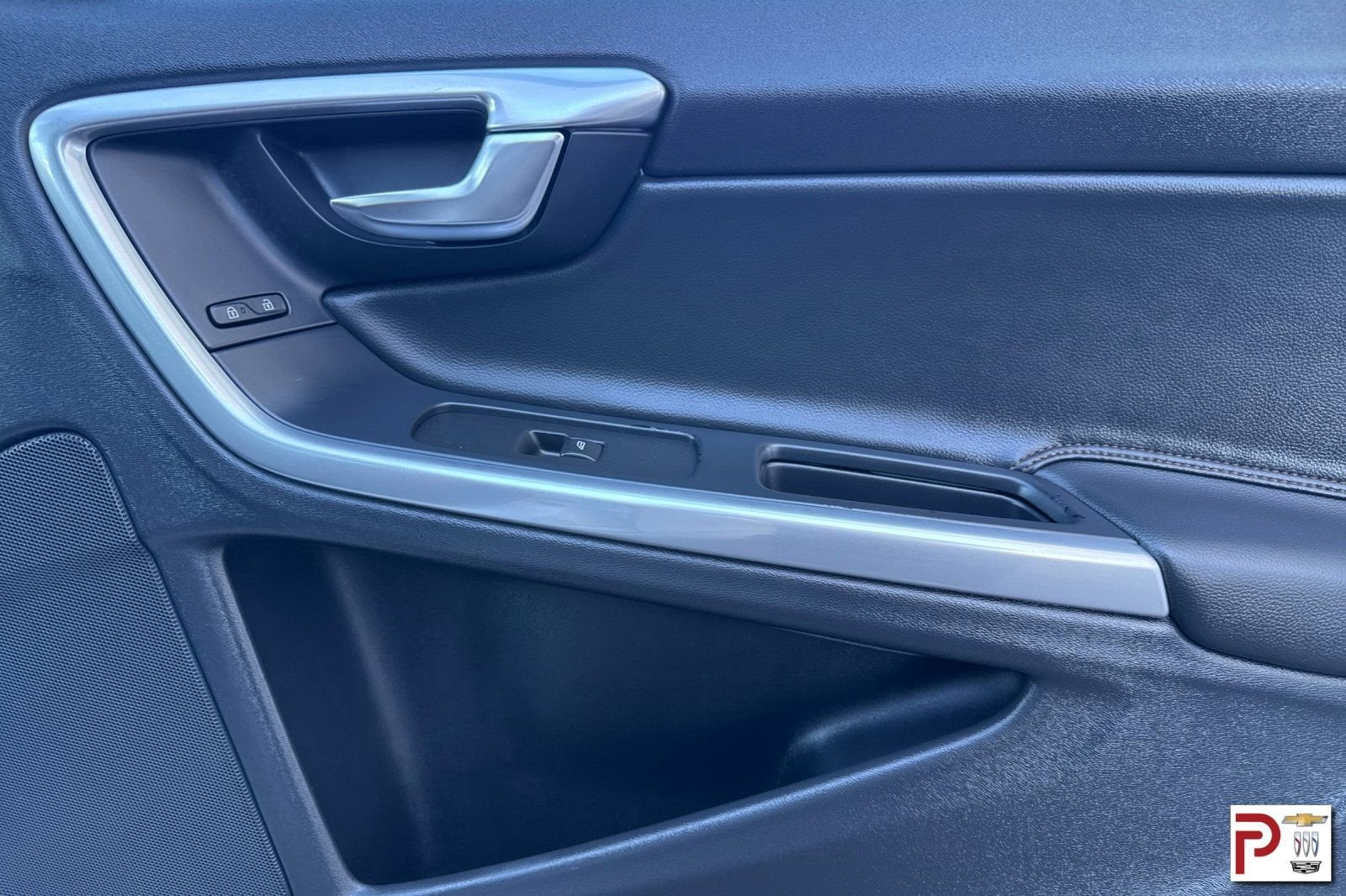 2018 Volvo V60 Cross Country T5