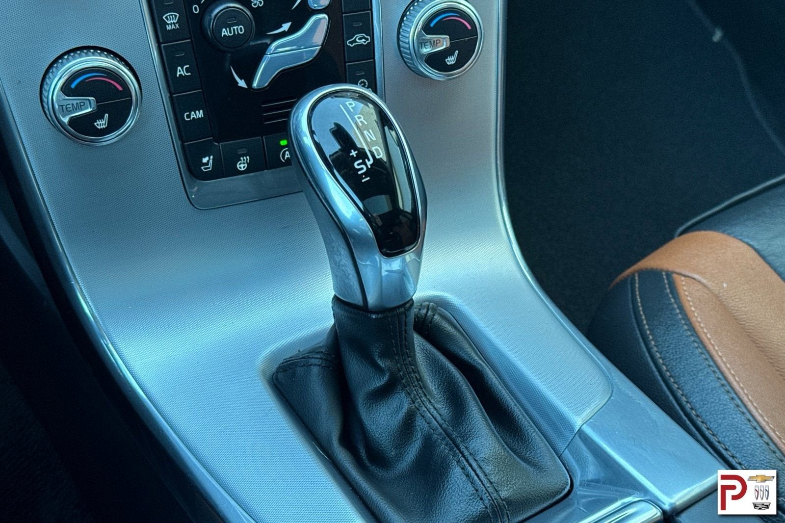 2018 Volvo V60 Cross Country T5