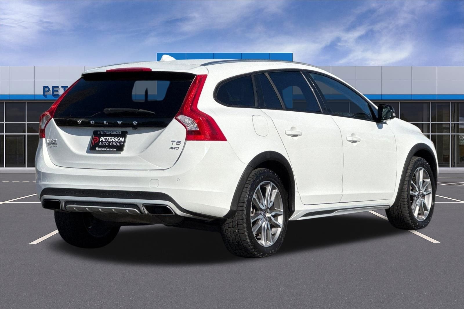 2018 Volvo V60 Cross Country T5
