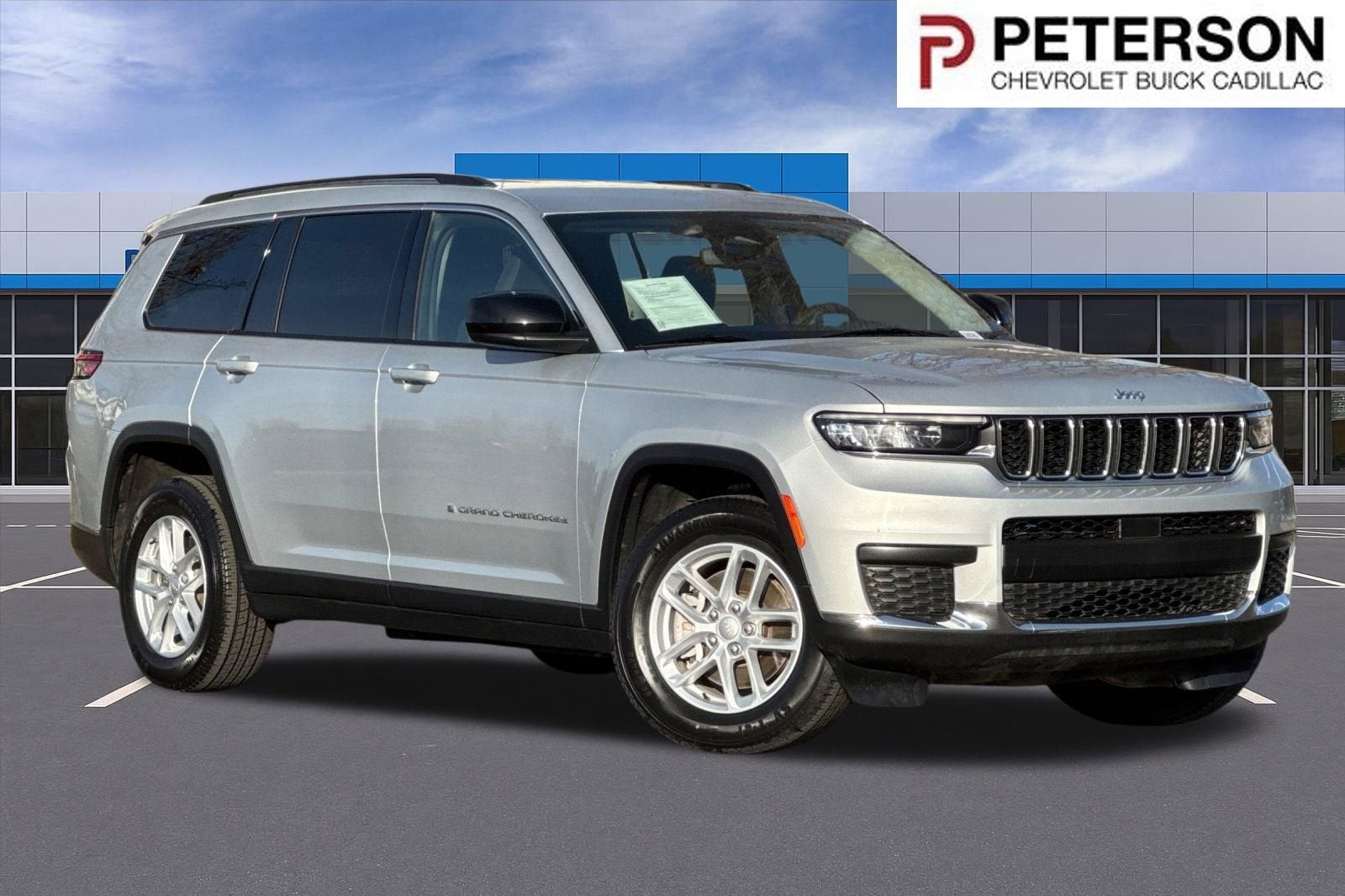 2023 Jeep Grand Cherokee L Laredo 4x4's photo