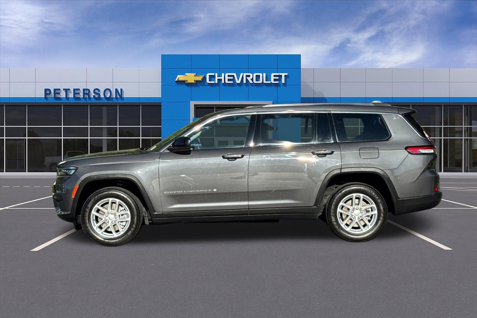 2022 Jeep Grand Cherokee L Laredo