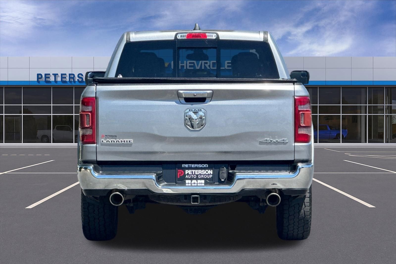 2019 RAM 1500 Laramie Crew Cab 4x4 5'7" Box