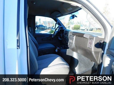 2024 Chevrolet Express Cutaway 3500 1WT