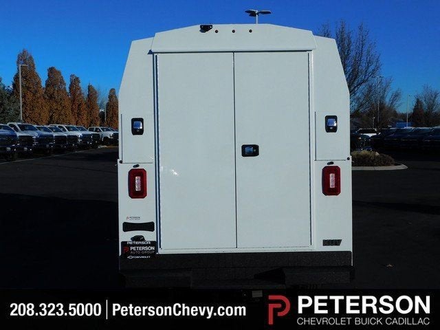 2024 Chevrolet Express Cutaway 3500 1WT
