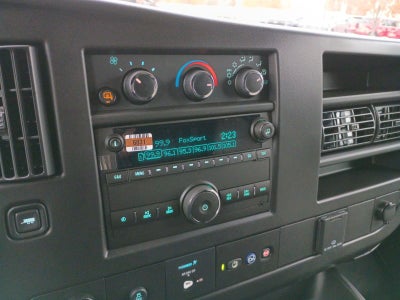 2025 Chevrolet Express Cargo WT