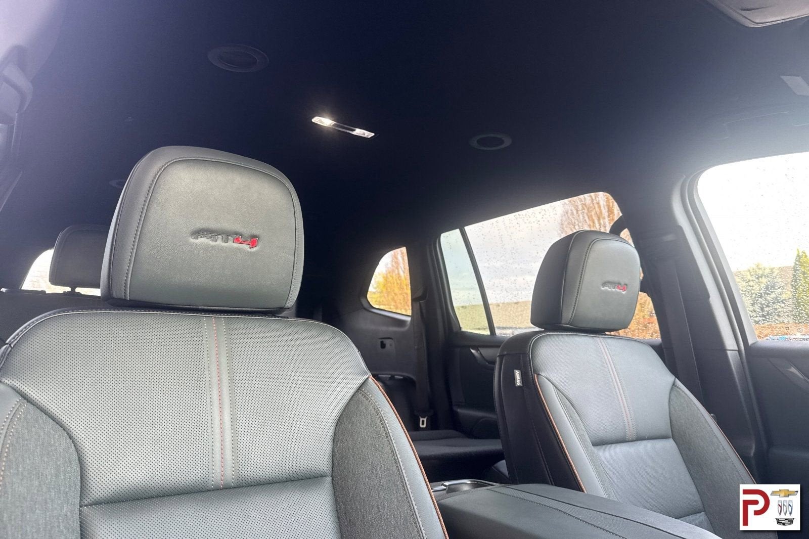 2025 GMC Acadia AT4