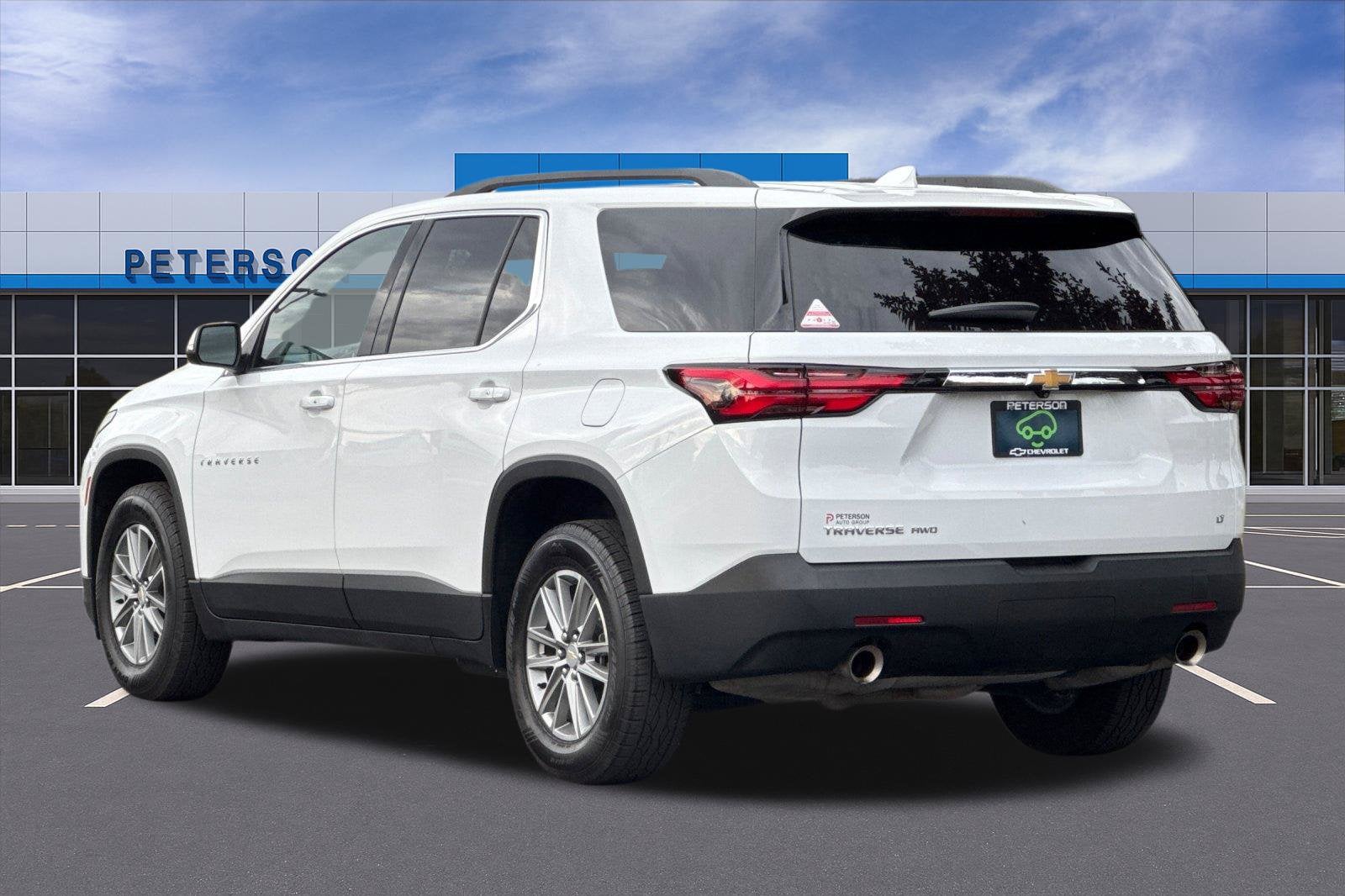 2023 Chevrolet Traverse LT Cloth