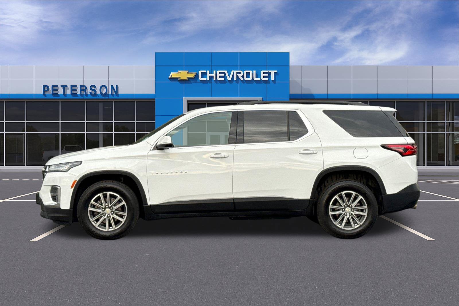 2023 Chevrolet Traverse LT Cloth