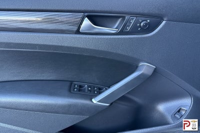 2021 Volkswagen Passat 2.0T R-Line