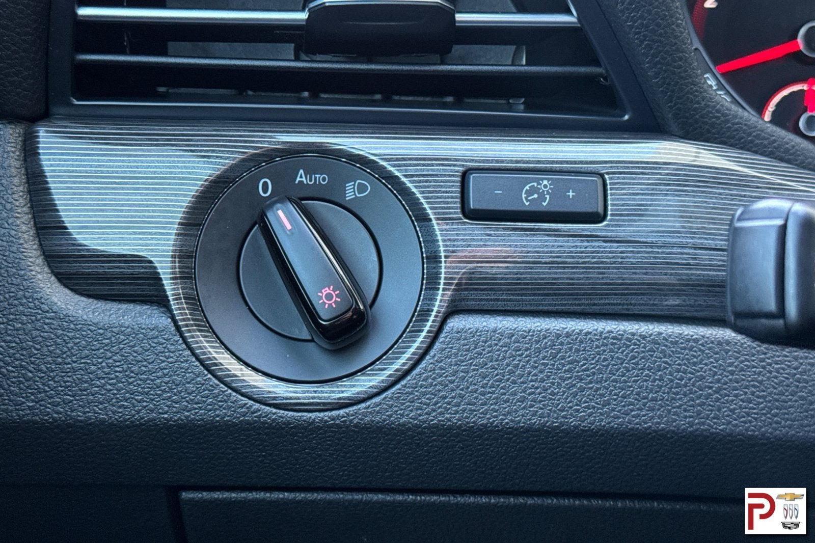 2021 Volkswagen Passat 2.0T R-Line